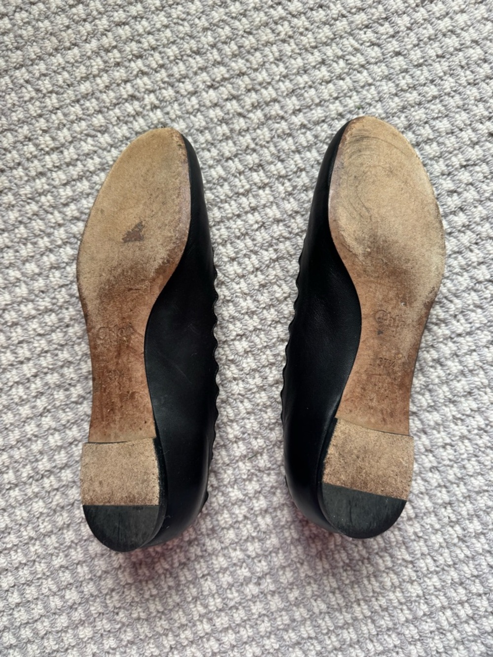 Chloe Black Scallop-Edge Leather Ballet Flats - Picture 7 of 7